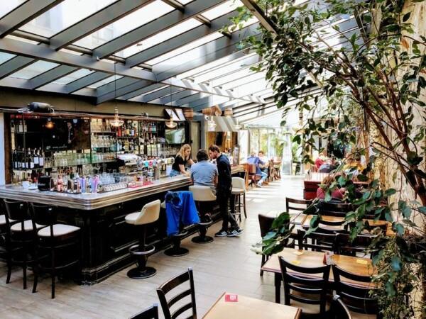 Best Sports Bars in Paris - Rosie's Smokehouse