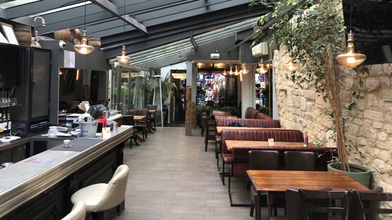 Best Sports Bars in Paris - Rosie's Smokehouse