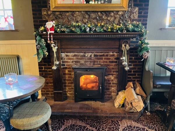 Best Sports Bars in Hazlemere - The Three horseshoes