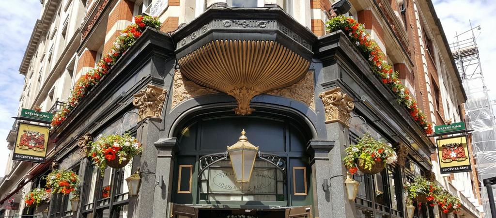 Best Sports Bars in London - The Leicester Arms