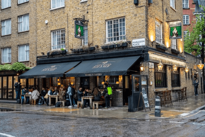 Best Sports Bars in London - Mabel's Tavern