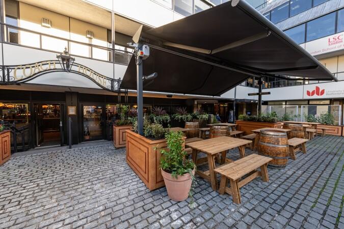 Best Sports Bars in London - The Coach House at The George