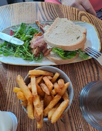 Best Sports Bars in London - Albert