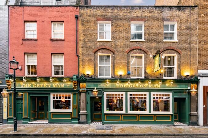 Best Sports Bars in London - Green Man