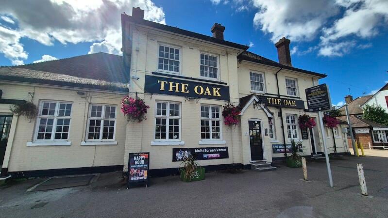 Best Sports Bars in Grays - Oak