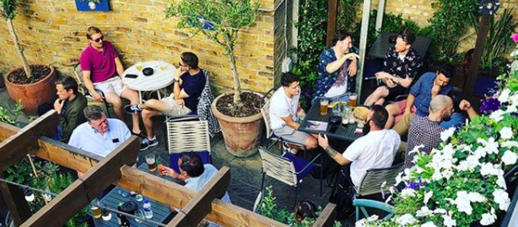 Best Sports Bars in London - East Putney Tavern