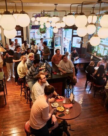 Best Sports Bars in London - The Fox