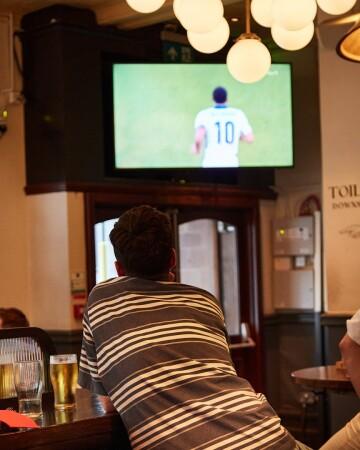 Best Sports Bars in London - The Fox
