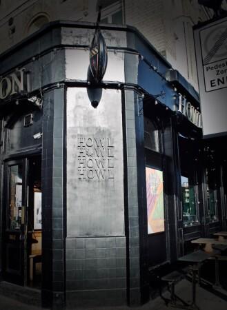 Best Sports Bars in London - Howl At The Moon