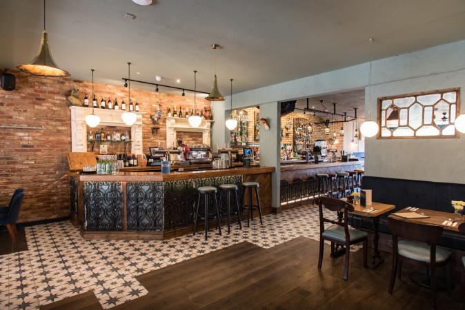 Best Sports Bars in London - The Faber Fox