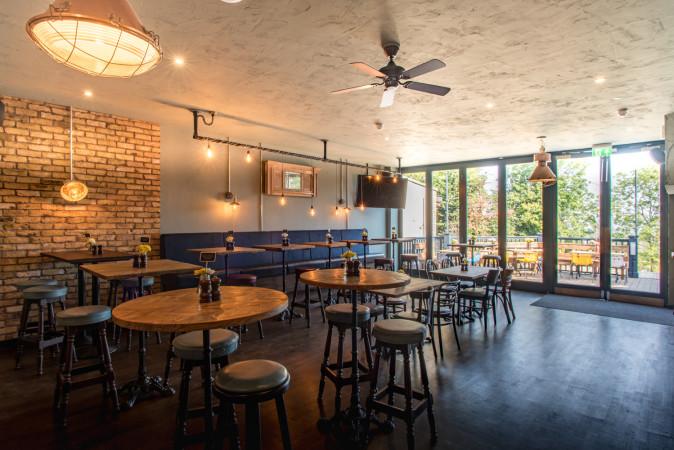 Best Sports Bars in London - The Faber Fox