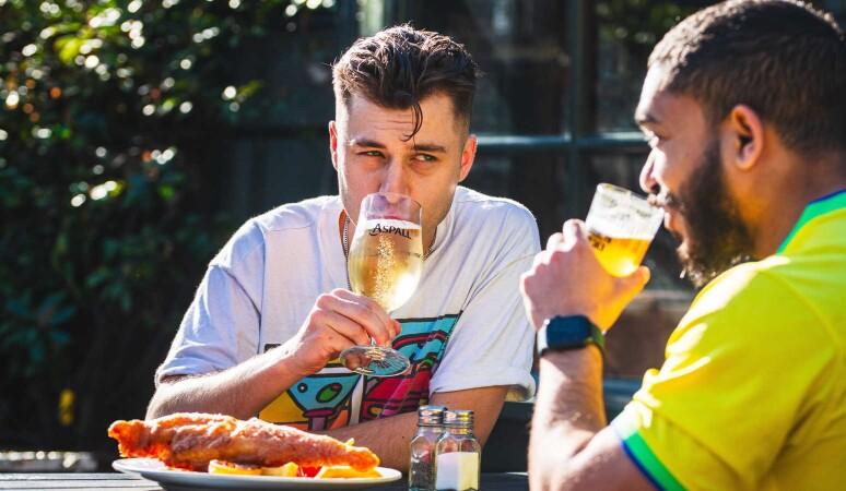 Best Sports Bars in London - The Crooked Billet