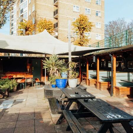 Best Sports Bars in London - The Crooked Billet