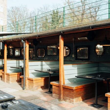 Best Sports Bars in London - The Crooked Billet