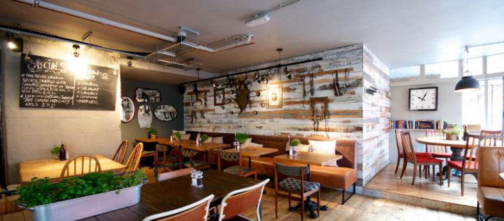 Best Sports Bars in Cambridge - Cambridge Brewhouse