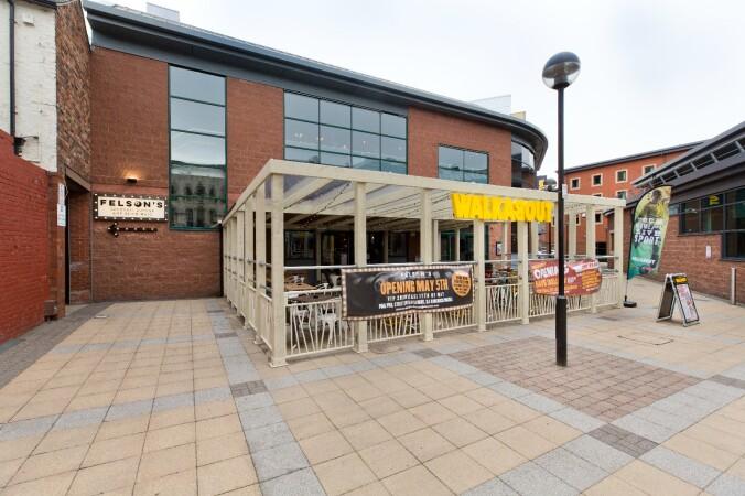 Best Sports Bars in Carlisle - Walkabout Carlisle