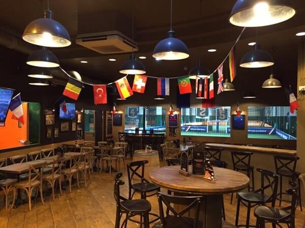 Best Sports Bars in Nanterre - Sports Bar - UrbanSoccer La Défense