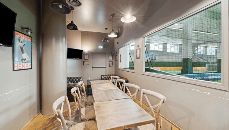Best Sports Bars in Nanterre - Sports Bar - UrbanSoccer La Défense
