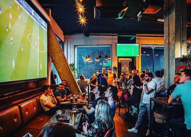 Best Sports Bars in London - Leadbelly's Bar & Kitchen