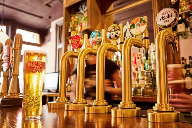 Best Sports Bars in Barbican - Sutton Arms EC1