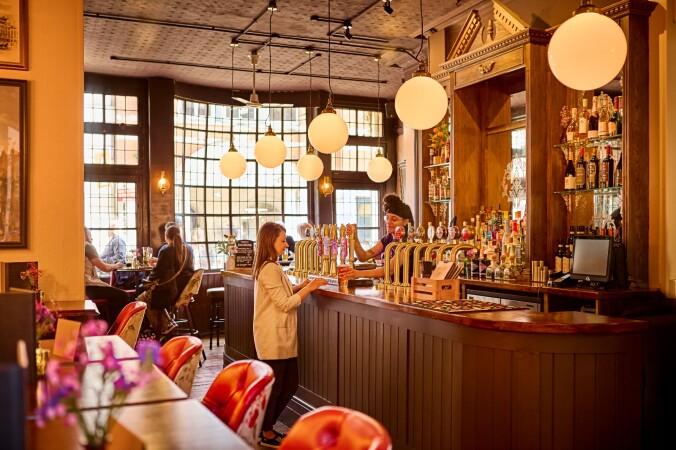 Best Sports Bars in Barbican - Sutton Arms EC1