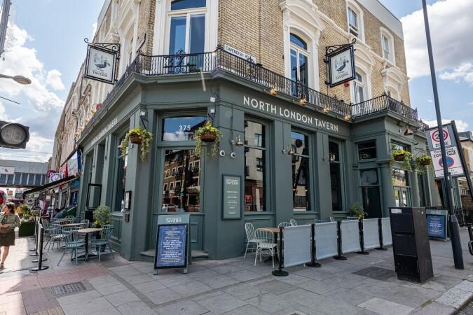 Best Sports Bars in London - North London Tavern