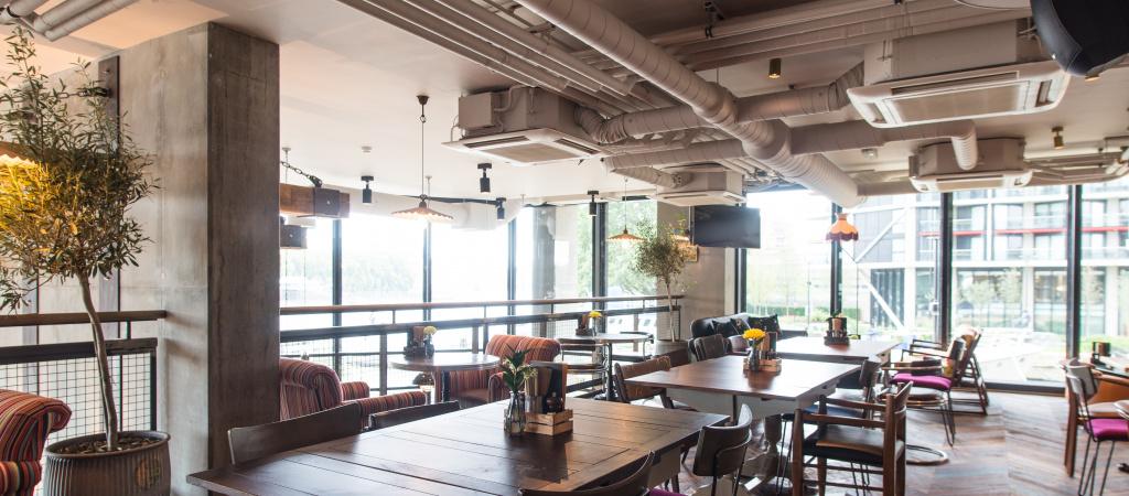 Best Sports Bars in London - Nine Elms Tavern