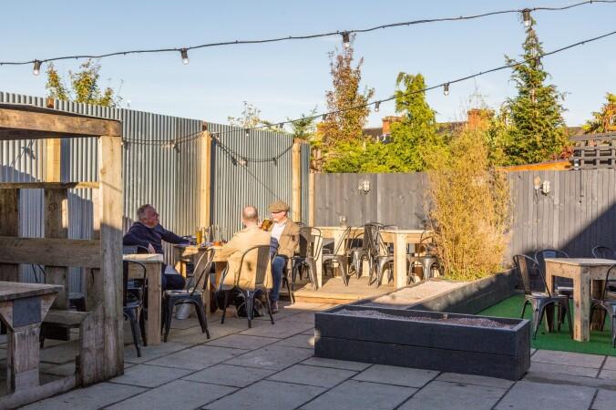 Best Sports Bars in Hitchin - The Radcliffe Arms