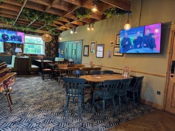 Best Sports Bars in Bedford - The Gordon Arms