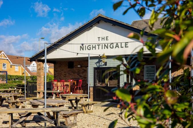 Best Sports Bars in Bicester - The Nightingale