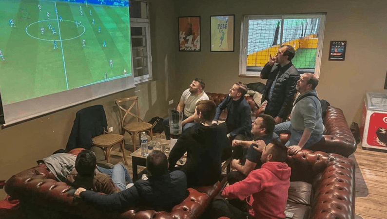 Best Sports Bars in Gennevilliers - Sports Bar - UrbanSoccer Asnières