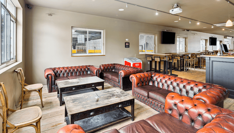Best Sports Bars in Gennevilliers - Sports Bar - UrbanSoccer Asnières