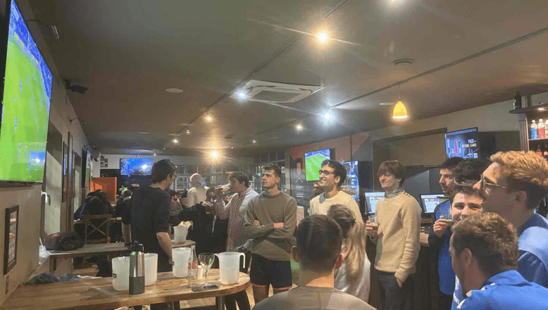 Best Sports Bars in Gennevilliers - Sports Bar - UrbanSoccer Asnières