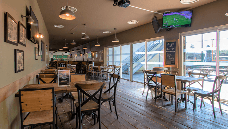 Best Sports Bars in Guyancourt - Sports Bar - UrbanSoccer Guyancourt