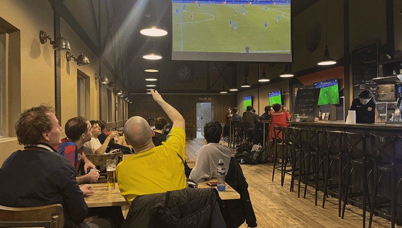 Best Sports Bars in Aubervilliers - Sports Bar - UrbanSoccer Porte d'aubervilliers