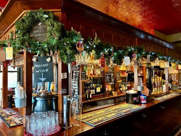 Best Sports Bars in Hammersmith - The Cross Keys