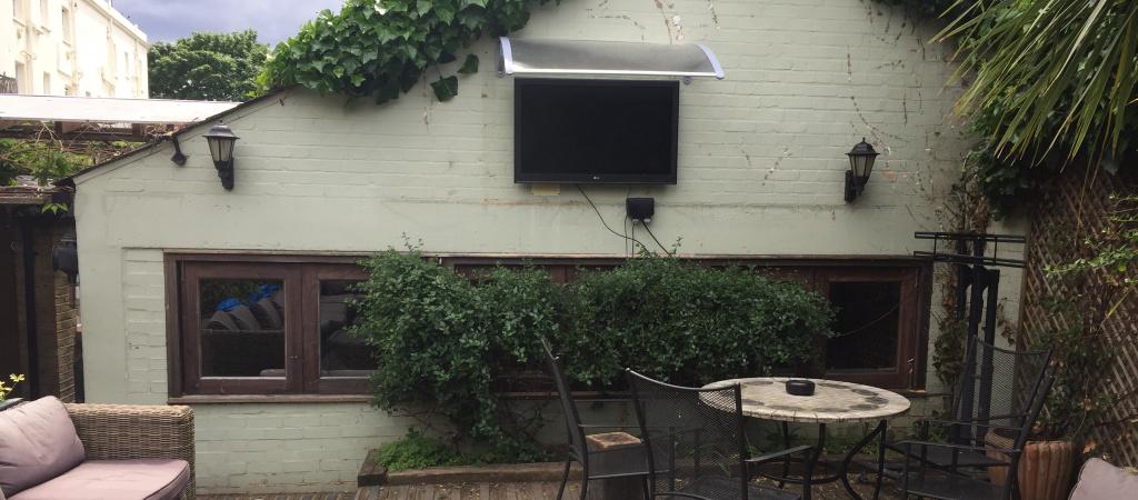 Best Sports Bars in Hammersmith - The Cross Keys