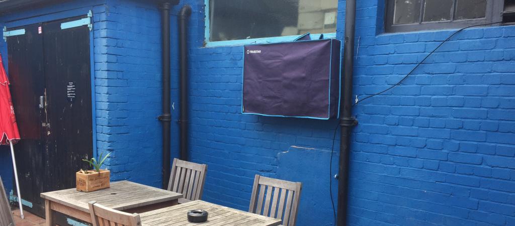 Best Sports Bars in Hammersmith - The Cross Keys