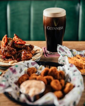 Best Sports Bars in Belfast - Lavery's