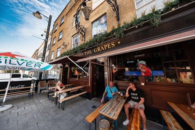 Best Sports Bars in Southampton - The Grapes
