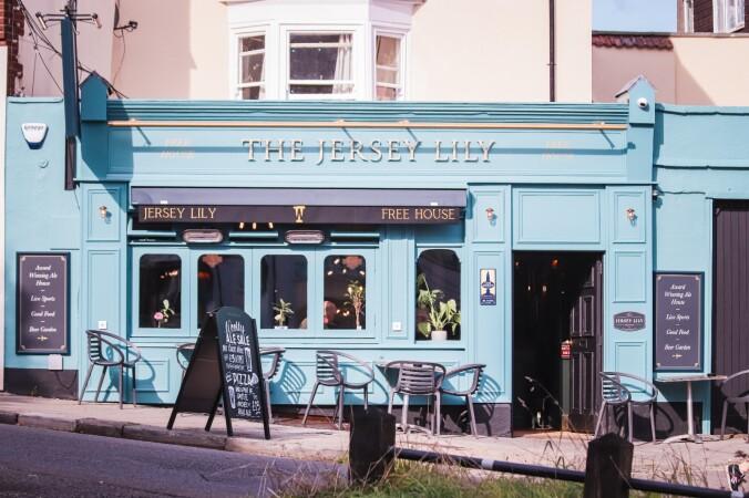 Best Sports Bars in Bristol - The Jersey Lily