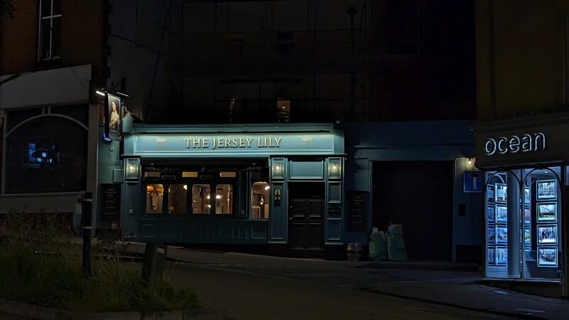 Best Sports Bars in Bristol - The Jersey Lily