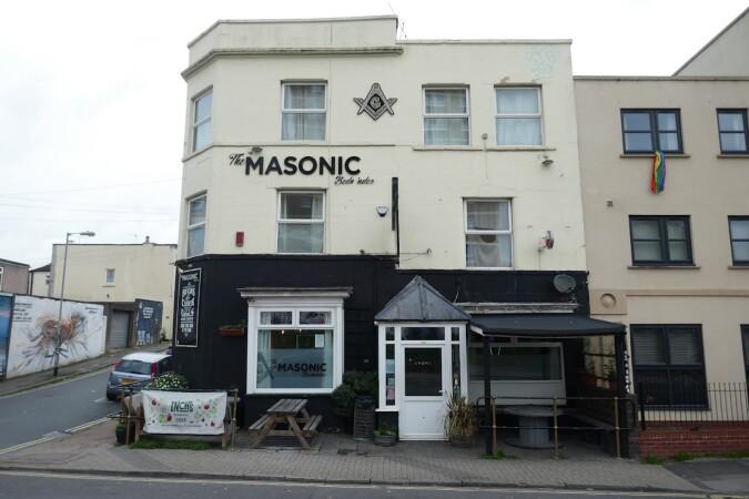 Best Sports Bars in Bristol - The Masonic