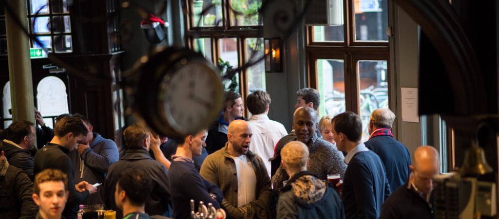 Best Sports Bars in London - Alma