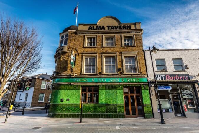 Best Sports Bars in London - Alma