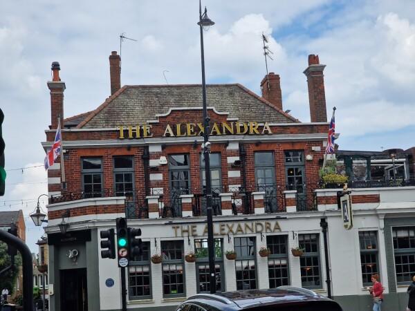 Best Sports Bars in London - Alexandra