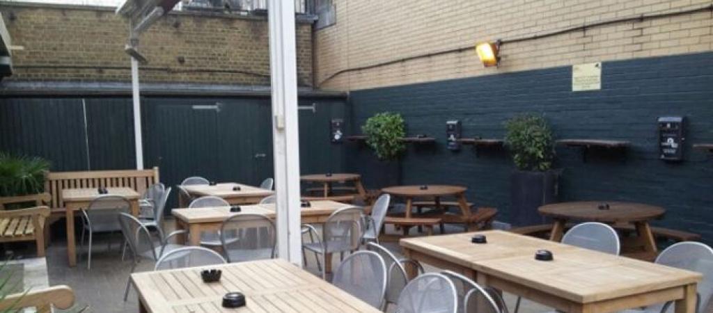 Best Sports Bars in London - Oxford Arms Camden