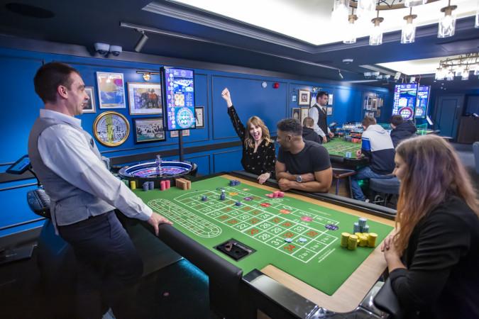 Best Sports Bars in Brighton - Pier Nine Brighton by Grosvenor Casinos