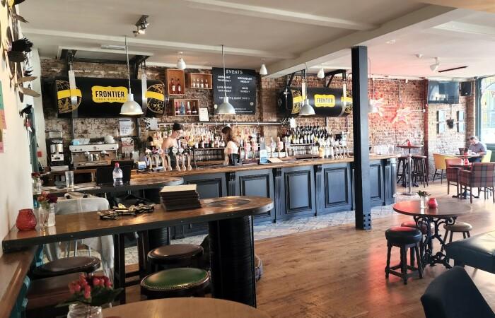 Best Sports Bars in London - The Distillers