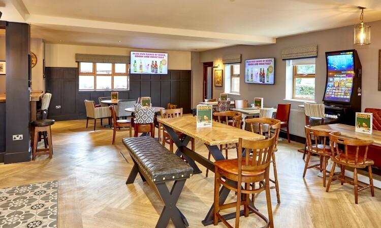 Best Sports Bars in Manchester - Flying Horse (Heald Green)